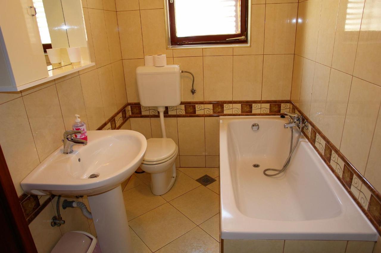 Apartments Nikolina Novi Vinodolski Eksteriør billede